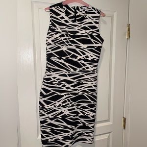 sz 6. black and white. calvin klein dress.